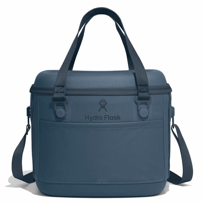 carryouttm-soft-cooler-15-l-v1 12pco384-carryout-cooler-15l-harbor-blue-straight_1.jpg