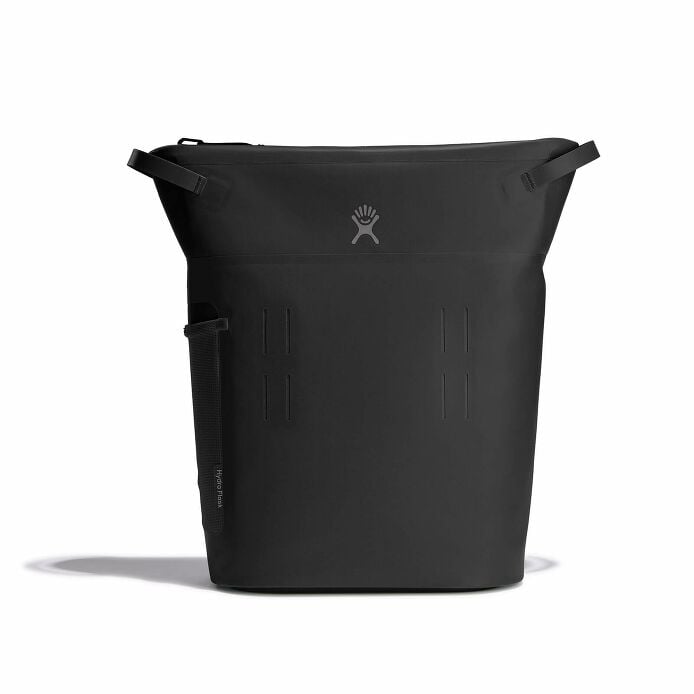 20-l-day-escapetm-pack-u5 20-l-day-escape-soft-cooler-pack-black-straight-on.jpg