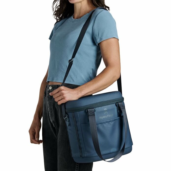 carryouttm-soft-cooler-10-l-p6 250815_hydro_s26_hb_14560_1_4.jpg