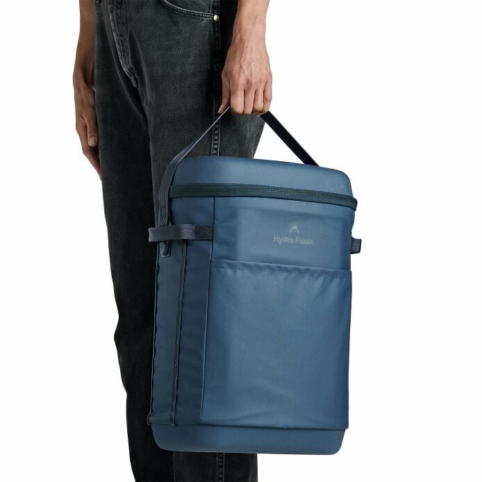 carryouttm-backpack-22-l-g9 250815_hydro_s26_hb_14597_6.jpg