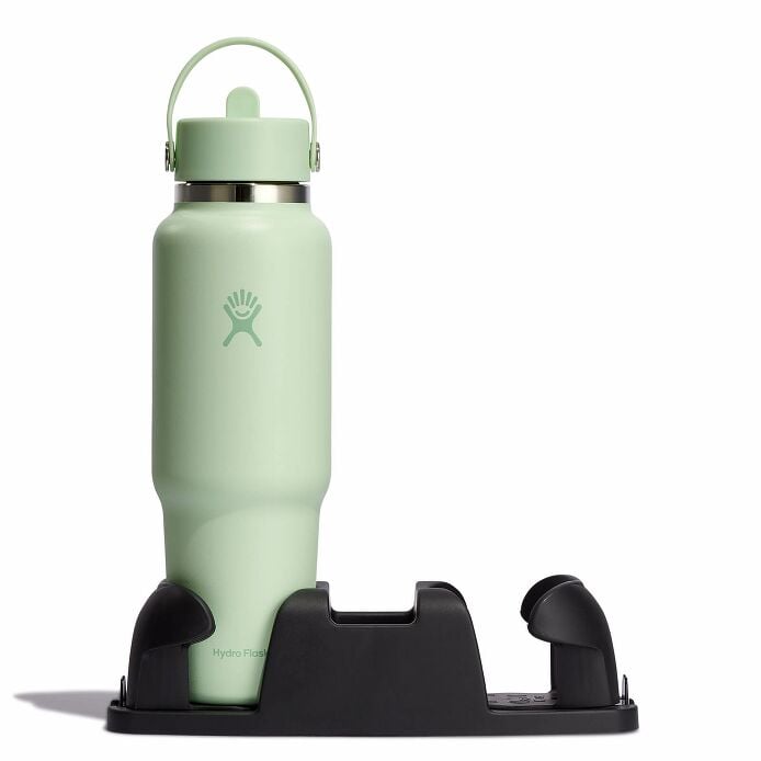 40-oz-travel-bottle-with-flex-straw-cap-z9 aloe-travel-bottle-in-cuplholder_3_3_1.jpg