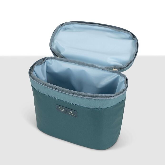 osprey-axis-x-hydro-flask-campus-essentials-bundle-h8 axisxhydroflask_s26_detail2_cascadeblue_10007249_1.jpg