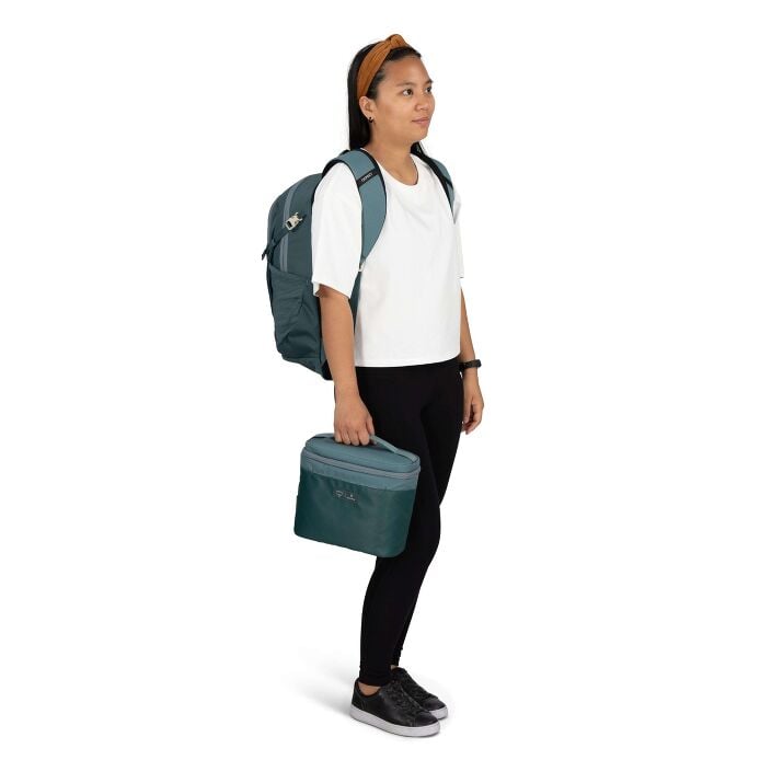 osprey-axis-x-hydro-flask-campus-essentials-bundle-h8 axisxhydroflask_s26_onbody1_cascadeblue_10007249_2.jpg