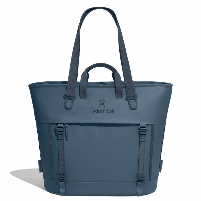 carryouttm-soft-cooler-tote-30-l-q9 maxiit384-carryout-tote-30l-harbor-blue-straight.jpg