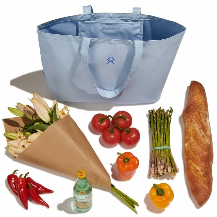 20-l-tag-along-tote-b3 rt20484_20ltagalongtote_surf_packing_1.jpg